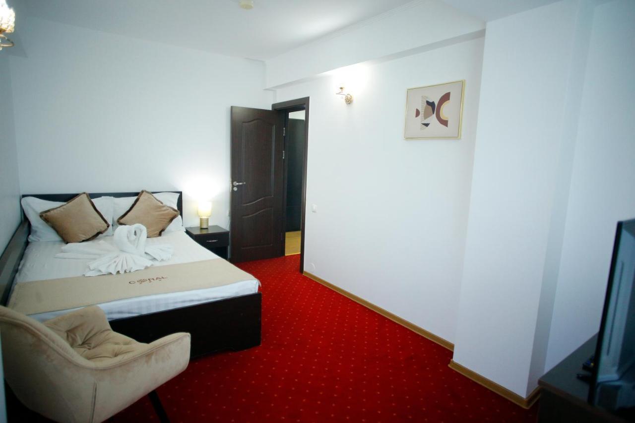 ホテル Casa Coral Mamaia Nord ナボダリ エクステリア 写真